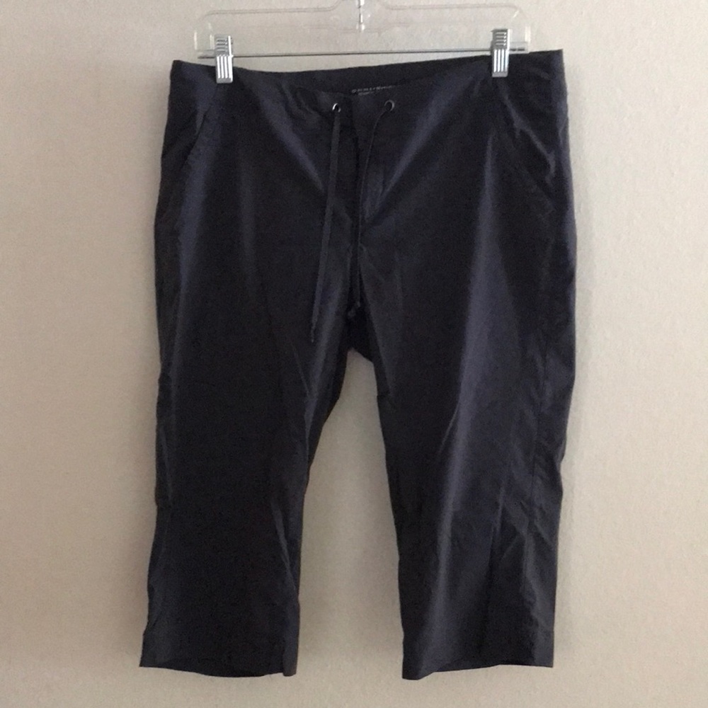 Columbia hiking capris size 14